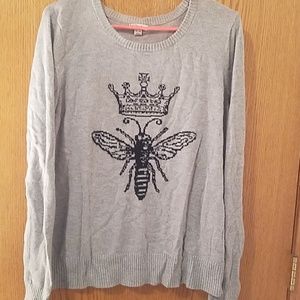 Queen bee sweater